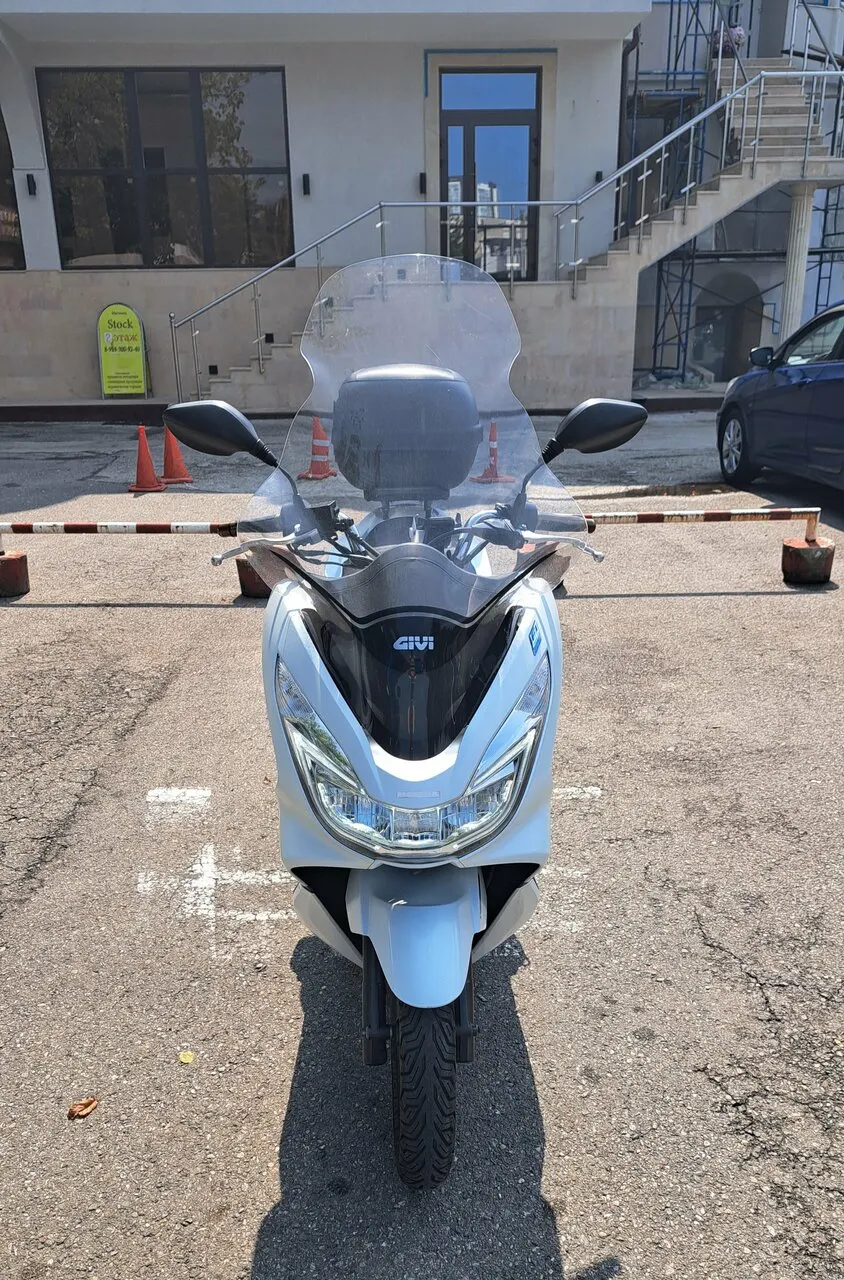 Honda PCX 150 белый