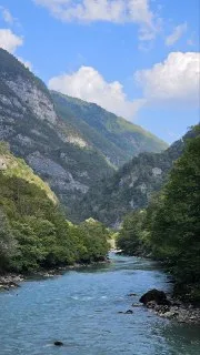 Горная река по дороге на Рицу, фото гостя
